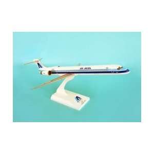  Skymarks Air Aruba MD 90 1150 Toys & Games