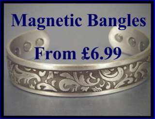 This Lovely magnetic bangle has a really nice Gold and Silver rope 