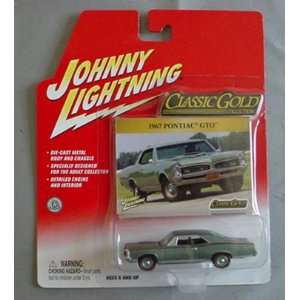   Lightning Classic Gold Collection 1967 Pontiac GTO Toys & Games
