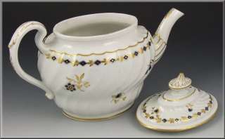 Nice 18th Century Worcester Dr. Wall Porcelain Teapot  