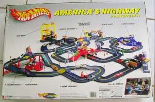 Hotwheels Americas Highway 9 PLAYSET IN 1 Plus 10 Cars (New)  
