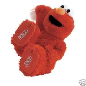  T.M.X Tickle Me Elmo 10 Year Anniversary   French Version 