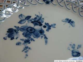 Korbrand Teller Meissen Blaue Blume mit Insekten Marke ab 1860  
