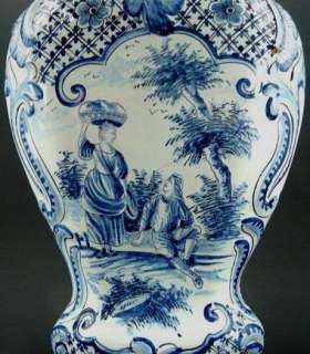 Vase Couvert Potiche en Porcelaine de Weesp décor Renaissance Mi 