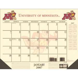 Minnesota Golden Gophers 22x17 Desk Calendar 2007 Sports 