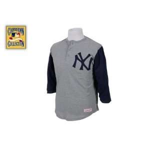    New York Yankees On Deck Henley by Mitchell Ness