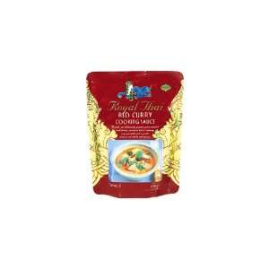 Blue Dragon Royal Thai Red Curry Sauce (Economy Case Pack) 7 Oz (Pack 