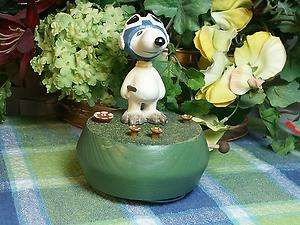 Anri Snoopy Peanuts Music Box Flying ace Musical Impossible Dream 