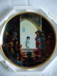   MOMENTS BIBLE STORY PLATE HAMILTON COLLECTION JESUS IN THE TEMPLE MIB