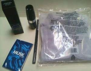 Outspoken Purse Spray + 4 BONUS ITEMS * Cosmetic Bag  