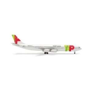   Herpa Wings TAP Air Portugal A340 300 Model Plane Toys & Games