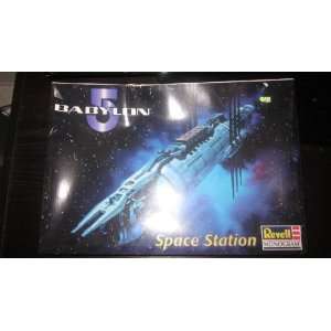    Babylon 5 Space Station Revell Monogram Model Kit Toys & Games