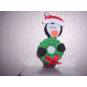    Christmas Penguin Magnet Seasons Greetings