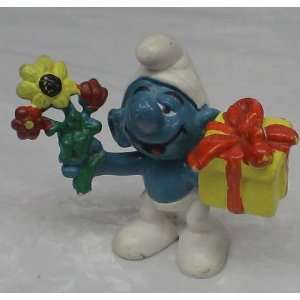  Vintage Pvc Figure  Smurfs Smurf with Gift Toys & Games