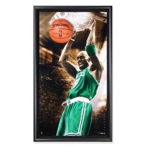  Kevin Garnett Boston Celtics Framed Autographed Breaking 