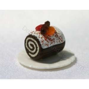   Dollhouse Miniature Iced and Decorated Swiss Roll Cake Toys & Games