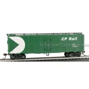   HO Scale 41 Steel Refrigerator Car   Canadian Pacific Toys & Games