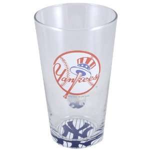  New York Yankees Bottoms Up Pub Glass