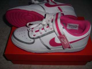 NEW NIKE GIRLS VANDAL LOW SNEAKERS Size 6Y/7(wom) shoes  