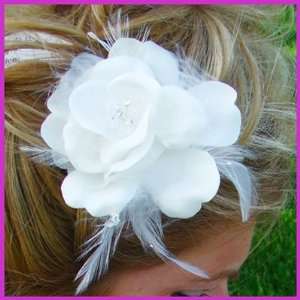 Elegant Bridal Flower with Feathers Hair Accent