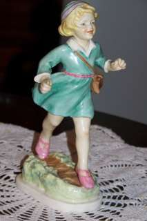   Worcester Figurine   Thursdays Child Has Far To Go 3522   circa 1957