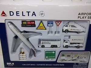 DARON REALTOY DELTA AIRLINES AIRPORT PLAY SET DIECAST METAL PLASTIC 
