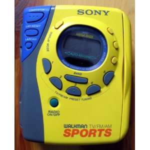    Sony Sports WM FS495 Cassette Player Digital Tuner Electronics