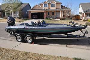   Stratos 201 Pro Elite 20.5’ Bass Boat 225hp Johnson Venom, VERY NICE