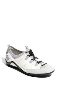 ECCO Vibration II Toggle Sneaker  