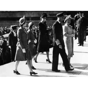  King George VI, Queen Elizabeth, Celebrating Victory in 