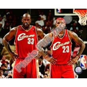 LeBron James & Shaquille ONeal 2009 10 Group Shot by Unknown 10.00X8 