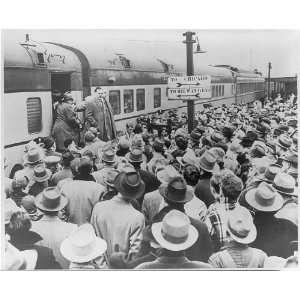  Thomas E. Dewey,train platform,Chicago,Milwaukee,c1952 