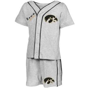  Iowa Hawkeyes Infant Ash Batter Up Full Button T shirt 