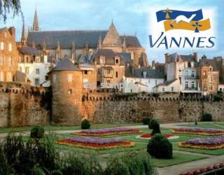 France   VANNES   Travel Souvenir Fridge Magnet  